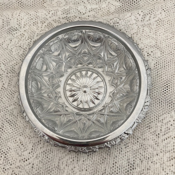 VTG Glass Relish Dish with Chrome Serving plate, Glass Butter Dish/Chrome plate - Picture 5 of 11